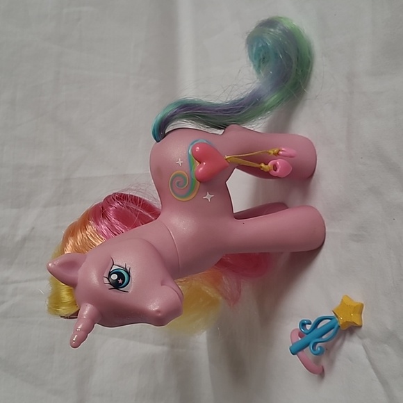 My Little Pony G3 Rarity the Unicorn - Picture 1 of 8